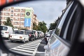 Vodiči, obrňte sa pevnými nervami: V bratislavských kolónach sa zdržíte aj desiatky minút