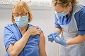 Povinné očkovanie ošetrovateľov v Británii: Vakcína alebo vyhadzov