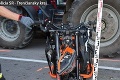 Tragická nehoda na západnom Slovensku: Motocyklista († 35) čelne narazil do traktora, bol na mieste mŕtvy