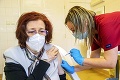 Maďari prestávajú veriť čínskej vakcíne: Zobrali to do vlastných rúk!