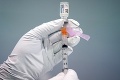 Slovensko spúšťa očkovanie vakcínou Janssen: Ako funguje a ochráni rovnako ako tie dvojdávkové?