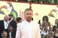 Zmenil sa na nepoznanie! Ryan Gosling si prefarbil vlasy na blond: Stal sa z neho Ken