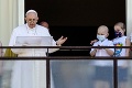 Pápež vystúpil na verejnosti prvýkrát po operácii hrubého čreva: Emotívne slová