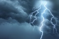 Česko sa popasuje s búrkami: Meteorológovia bijú na poplach! Môžu byť silnejšie, než predpokladali