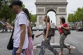 Francúzsko pritvrdzuje v opatreniach: Bez tohto ľudia sa do kina ani na spoločenské akcie nedostanú