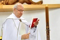 Hádka pre očkovanie na návštevu pápeža! Nahnevaný kňaz hovorí o morálnom dne, ďalší rázne oponuje