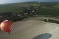 V Nemecku sa zrútil teplovzdušný balón: Zranilo sa päť ľudí, ženu vliekol niekoľko metrov po zemi
