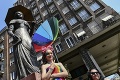 V krajine nemajú budúcnosť: V uliciach Budapešti protestujú za práva LGBTQ komunity tisíce ľudí
