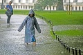 Zábery pohromy, silné búrky spôsobili záplavy v Londýne: Voda zatopila metro aj nemocnice