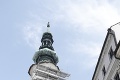 Okoloidúci v Bratislave sú zhrození: Prečo opravujú Michalskú vežu v takomto stave?!