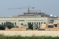 Prísne stráženú štvrť prekvapil útok: K americkému veľvyslanectvu v Bagdade dopadli rakety