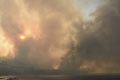 Rozsiahly lesný požiar ich prinútil konať: Grécke úrady evakuovali štyri dediny