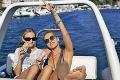 Dara Rolins dovolenkuje s dcérou Lolou: Sexi krivky otŕča na Jadrane