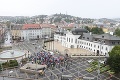 V Bratislave sa opäť protestuje: Prišli ďalší demonštranti, na mieste sú ťažkoodenci