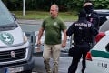Polícia počas protestov v Bratislave zadržala troch ľudí, medzi nimi aj Kotlebu