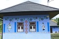 Wau! Monika prerobila dedinský domček na nepoznanie: Chalúpku mi zdobí barvínek a drevená kapela