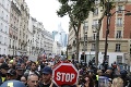 Najväčšie protesty proti covidpasom: Demonštranti hádzali kamene či zablokovali električkovú trať