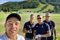 Hokejisti si po tréningu odskočili na Tále: Kemp si spestrili golfom