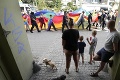 Pochody LGBT ľudí v Poľsku sa neobišli bez násilností: Ulice zaplnili policajti