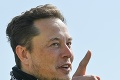 Čo sľúbil, to aj dodržal: Elon Musk sa pustil do predaja akcií, z toho čísla sa vám zatočí hlava