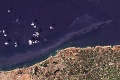 Úrady sú v pohotovosti: V Stredozemnom mori sa šíri obrovská ropná škvrna