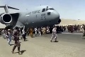 Taliban ovládol opustené časti kábulského letiska: Američania majú pod kontrolou už len jeho malú časť
