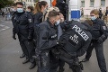Vykašlali sa na zákaz od polície: Tisíce ľudí protestovali v Berlíne proti pandemickým opatreniam