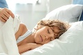 Pravidelný spánkový režim dieťaťa treba nastaviť čo najskôr: Odborníčka radí, ako na to