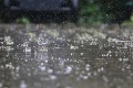 Majte sa na pozore! Na Slovensku bude vystrájať silný dážď: Tu hrozia aj povodne