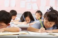 Tlak na žiakov od útleho veku: Čína pristúpila k rozsiahlej školskej reforme