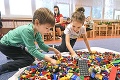 Deti doplácajú na nový zákon: Bude v škôlkach dosť miesta? Veľký prehľad z bratislavských mestských častí