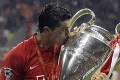 Ronaldo oficiálne podpísal zmluvu s United: Na ako dlho sa upísal červeným diablom?