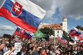 Vyostrené protesty v Bratislave a Košiciach: Streľba do vzduchu i slzný plyn!