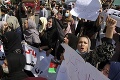 Demonštrácia v Kábule vyvolala okamžitú reakciu: Taliban spustil streľbu