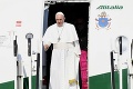 Tajomstvo pápežovho príletu: Prečo spravilo lietadlo s Františkom dve otočky nad letiskom?