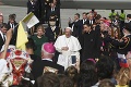 Pápež František k nám dorazil na štvordňovú návštevu: Prvé slová po príchode či posolstvo Čaputovej šiat!