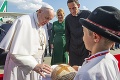 Pápeža čaká uvítací ceremoniál v Prezidentskom paláci: Koľko vyvolených sa tam dostane?