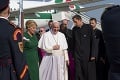Nečakané gesto pápeža na súkromnom stretnutí v Bratislave: Z toho, čo urobil Svätý Otec, zostali všetci v úžase!