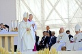 Bezák odslúžil omšu s pápežom Františkom: Čo pre neho chystá Vatikán, z biskupa na kardinála?