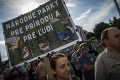Reforma národných parkov im nedá spávať: Pred NR SR sa zišli stovky ľudí