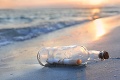 Oceán vyplavil fľašu s 37 rokov starým odkazom: Bola na ňom naliehavá prosba!
