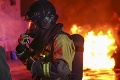 Tragický požiar covidovej nemocnice má ďalšiu dohru: Protestovali stovky ľudí