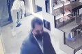 Krádež luxusných predmetov z bytu Cibulkovej: Polícia zverejnila detaily a fotky, spoznávate týchto mužov?