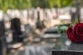 Horor na cintoríne v priamom prenose: Z toho, čo našiel tento muž, mrazí