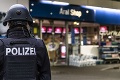 Nemeckí politici odsúdili vraždu mladíka na pumpe: Popierači opatrení vrahovi fandia