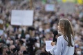 Klimatickí aktivisti protestovali pred budovou nemeckého parlamentu: Rázne slová Grety Thunberg