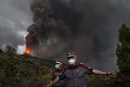 Poplach na ostrove La Palma: Výbuch sopky spôsobuje problémy, uzavreli letisko