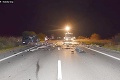 Zábery hrôzy z Gemera: Po zrážke s kamiónom zomrel vodič z Poľska († 37)