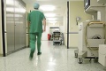 Tvrdá kritika odborárov: Reforma nemocníc je experiment na pacientoch, situáciu ešte zhorší!