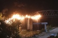 Rím v noci zachvátili plamene: Pri rozsiahlom požiari sa vážne poškodil historický most